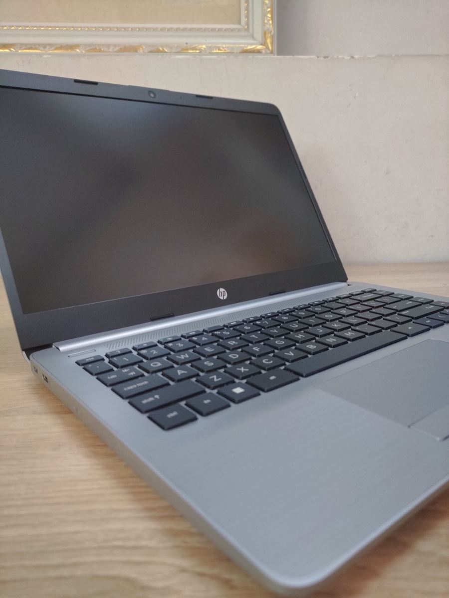 HP 240 G8 - Ảnh 1