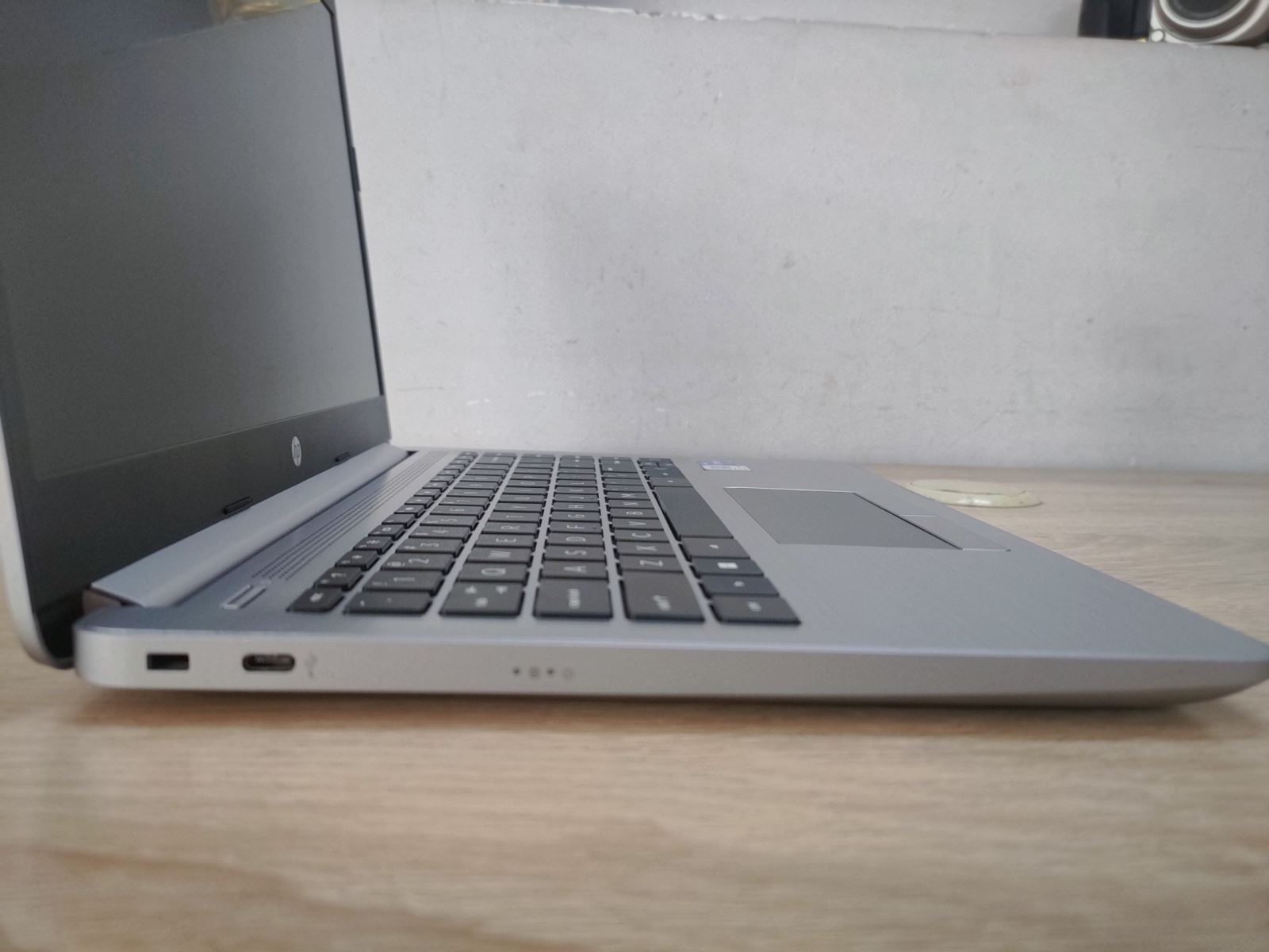 HP 240 G8 - Ảnh 2