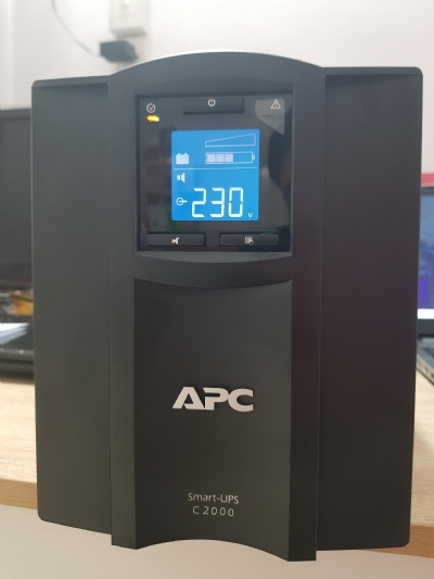 vitinhdongquan_smc2000i-apc-smartups-c-2000va-lcd-230v_thumb_28032020_090345.jpg